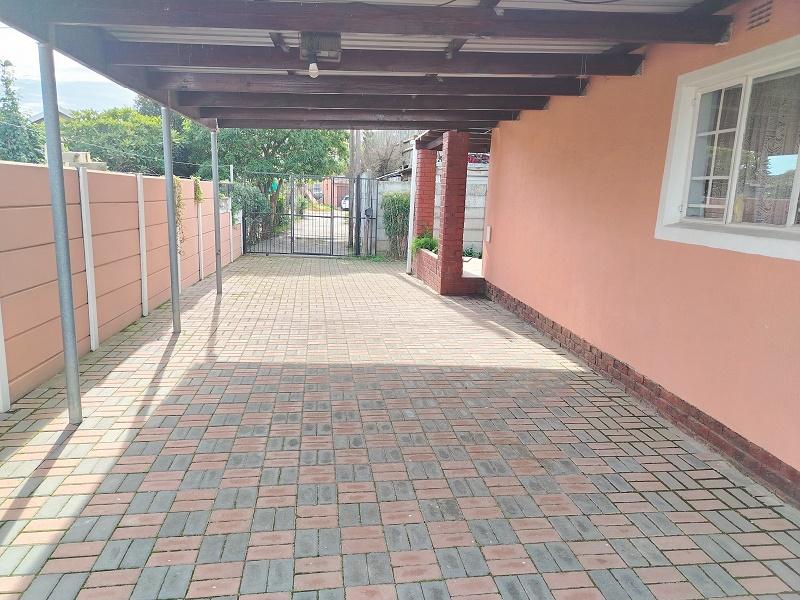 3 Bedroom Property for Sale in Groenheuwel Western Cape